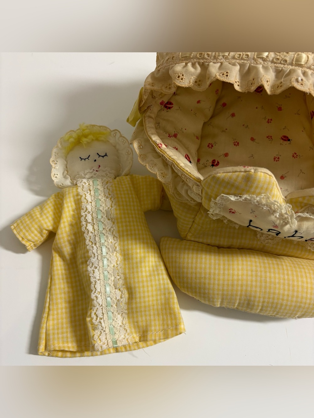Vintage Handmade Baby Doll Bed Bassinet & Doll Cuddle Plush Yellow Lace Gingham - Picture 3 of 13